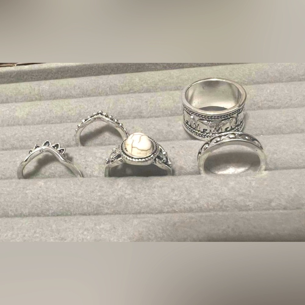 Rings set - Picture 3 of 4